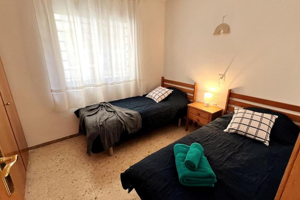 Azul 2 Bedroom Apartment In Salou Tarragona Exterior foto